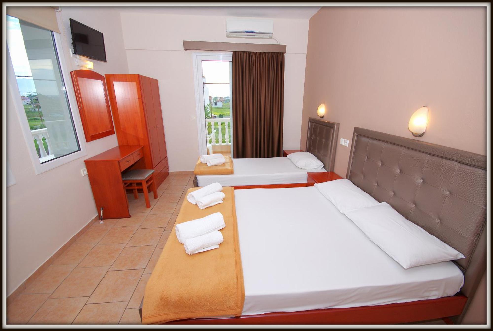 John & Eve Hotel ปาราเลียกาเตอรีนิส ภายนอก รูปภาพ