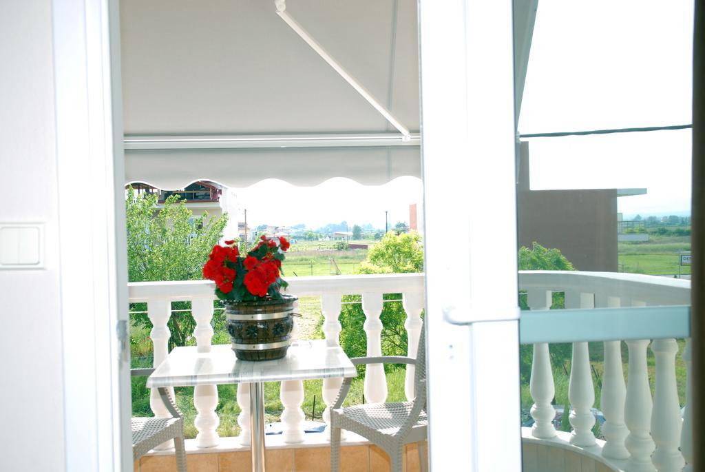 John & Eve Hotel ปาราเลียกาเตอรีนิส ภายนอก รูปภาพ